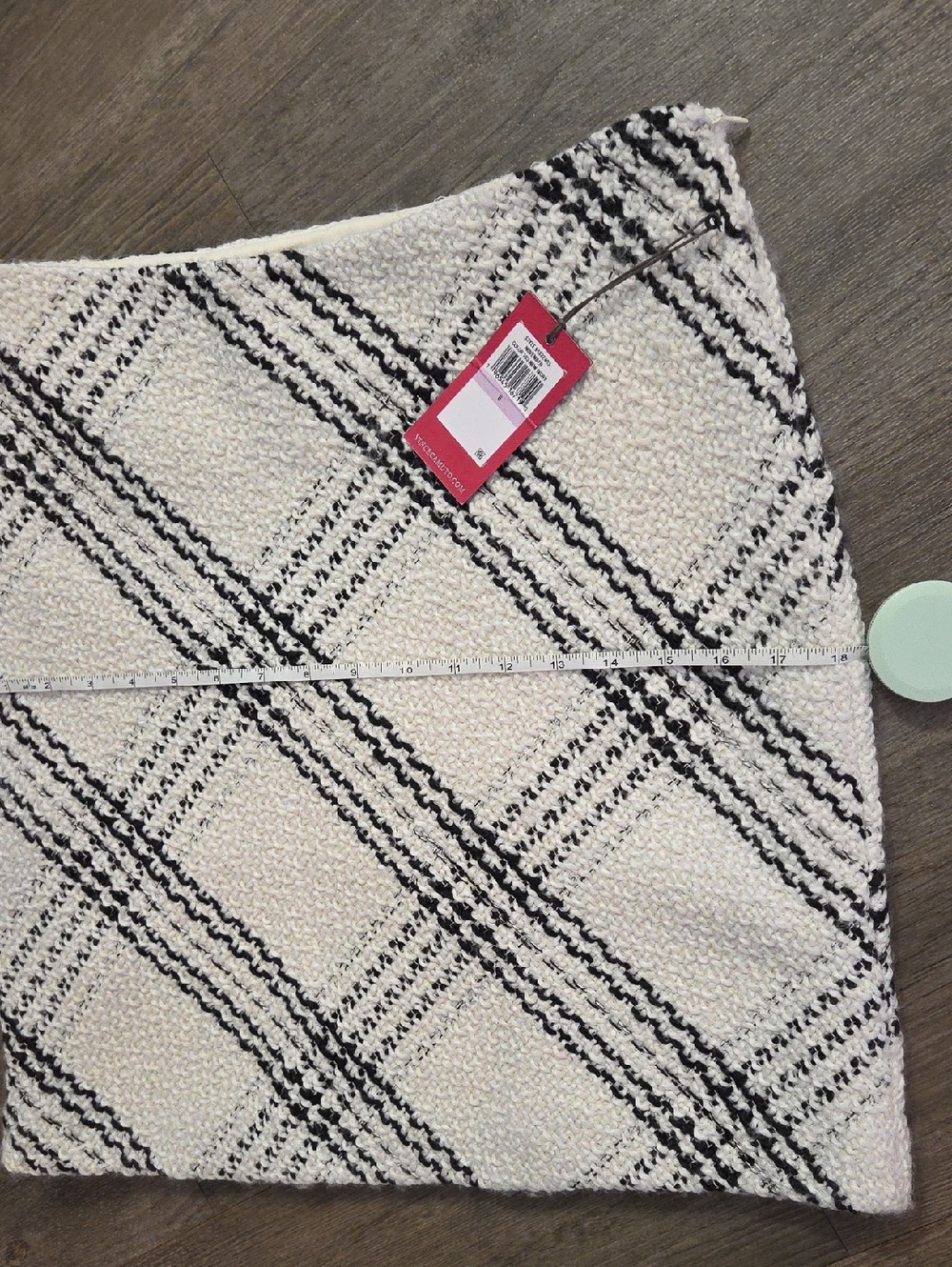 Vince Camuto • Black & White Plaid Tweed Mini Skirt - Picture 10 of 12